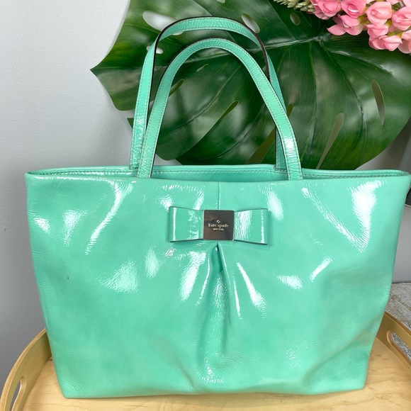 kate spade Handbags - Kate Spade Veranda Place Evie aqua bag